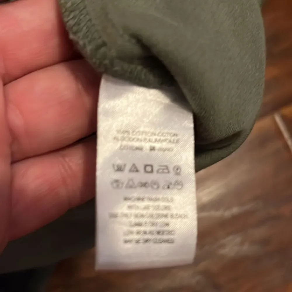 Free People Distressed Green Embroidered Detailing Boho Gray Hoodie Crop Jacket - Picture 12 of 12